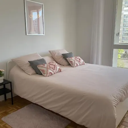 Heads - Full 72 M2 Apartment *